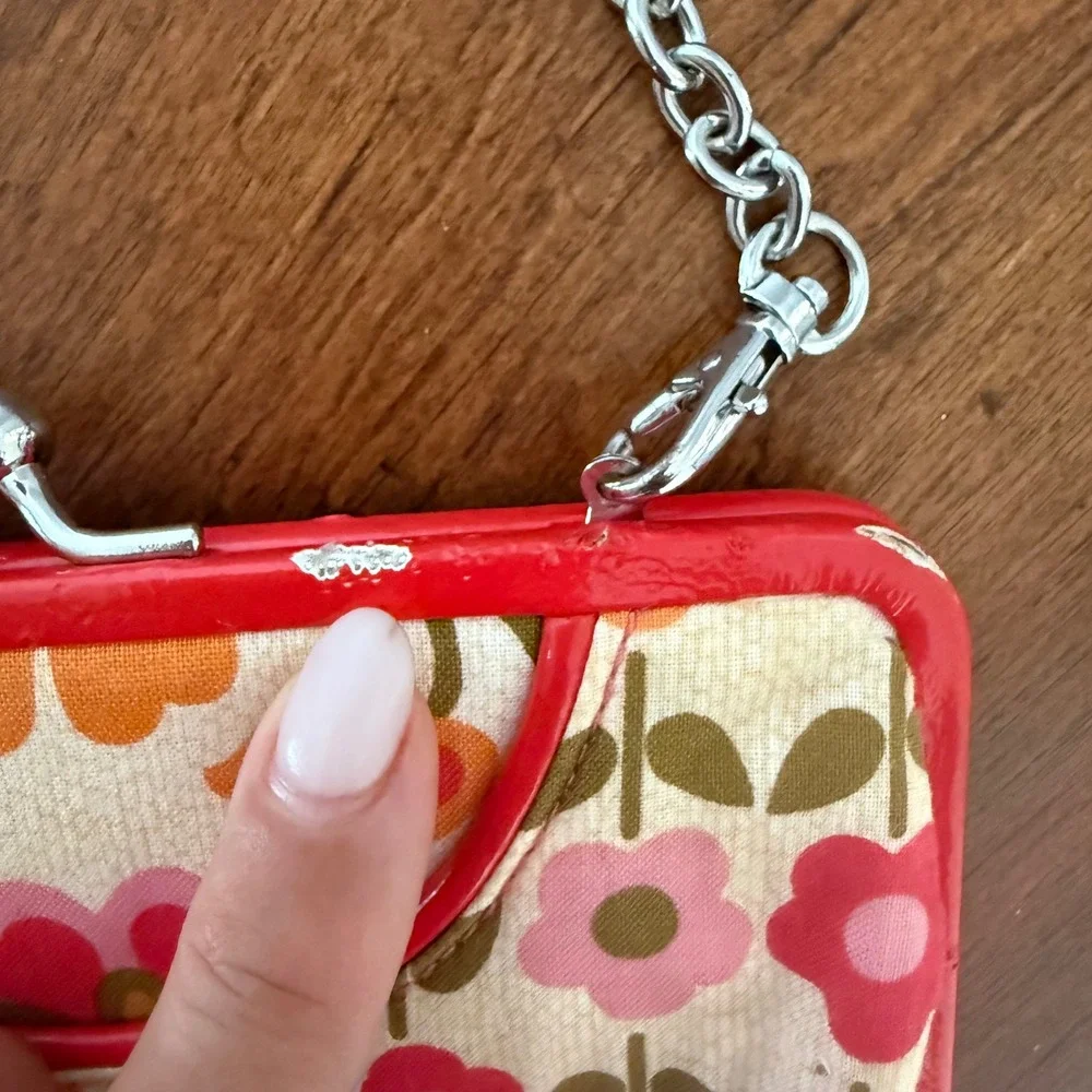 Vera Bradley Floral Kiss Lock Clutch Bag Red Patent Trim Detachable Chain Strap